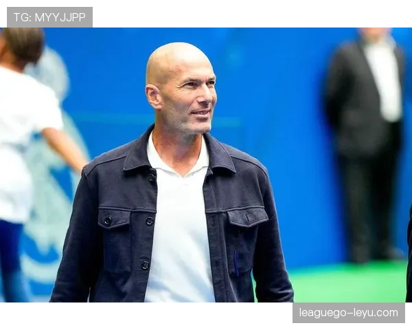 齐达内重返西甲执教，球迷期待“大师”再塑辉煌