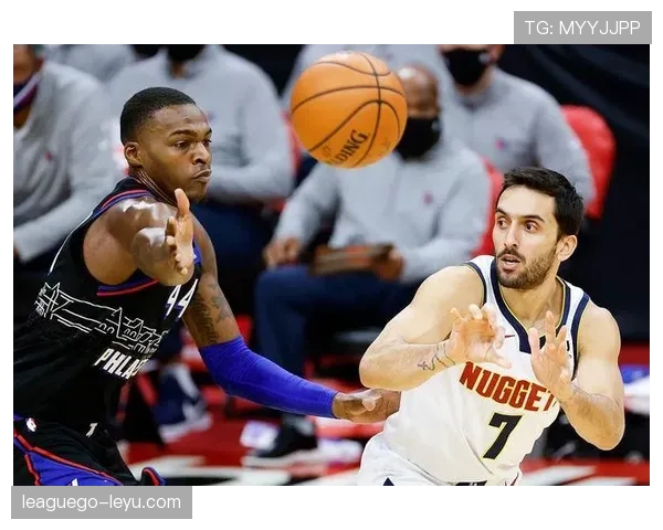 阿根廷队在防守反击战术下表现稳健，继续稳固晋级之路。