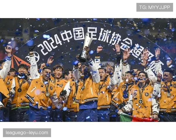 上海申花近期上海德比表现稳健,竞争力持续提升